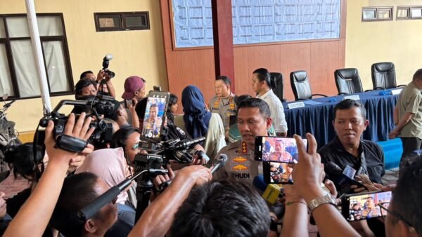 Kabidhumas Polda Metro Jaya Kombes Pol Budi Hermanto dalam rilis perkara Percetakan Mau Print di Polres Metro Jakarta Pusat, Jumat, 26 Juni 2026.