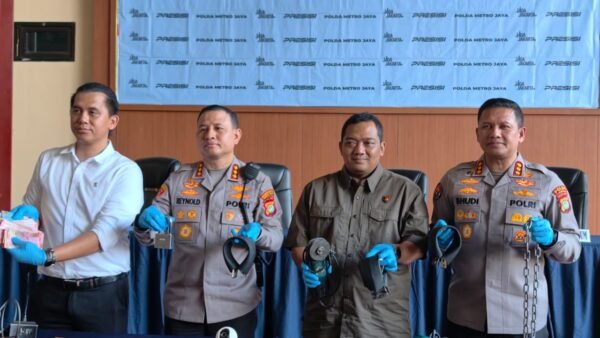 Kapolres Metro Jakarta Pusat Kombes Pol Reynold E.P. Hutagalung dalam rilis perkara Percetakan Mau Print di Polres Metro Jakarta Pusat, Jumat, 26 Juni 2026.
