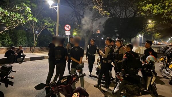 Brimob Polda Metro Jaya Bubarkan Balap Liar di Cipayung, Enam Pemuda Diamankan